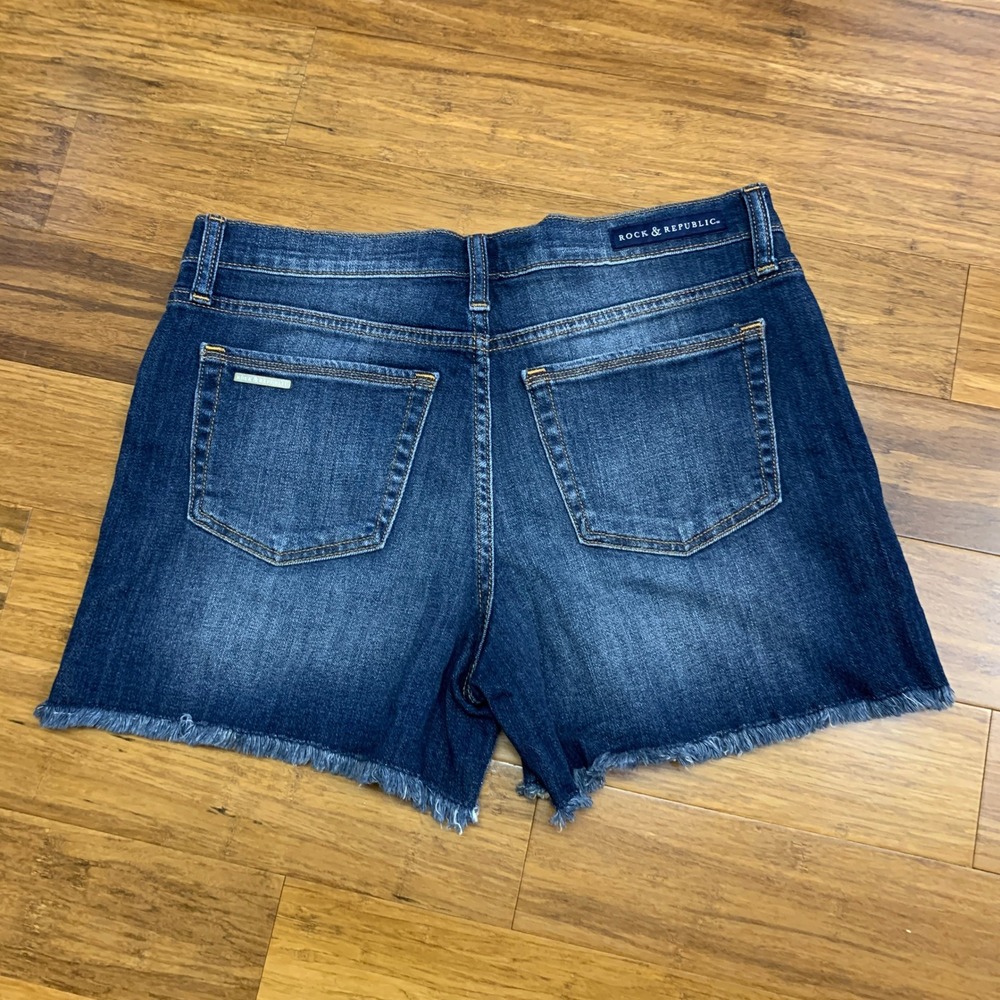 Rock & Republic Kimber Denim Shorts Womens Size 10 Frayed Hem Dark Wash Casual - Picture 2 of 5